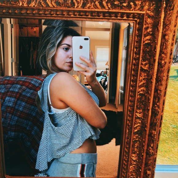 Guess crop top - Picture 3 of 3